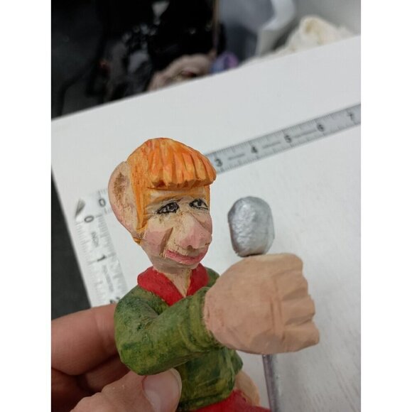 Vintage Hand Carved Wood Male Golfer Figurine Folk Art Hand Painted Golf Decor - Picture 7 of 7